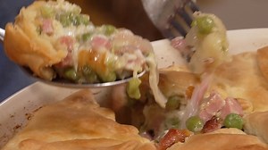 119K views · 4.7K reactions | Ho provato con una semplice torta salata, che potete cucinare tutti i giorni, qualche avanzo di mortadella, piselli, guanciale, un po' di formaggi filanti e il forno a legna della della La Nordica-Extraflame official page ad amalgamare perfettamente il tutto | Giorgione - Orto e cucina | Facebook