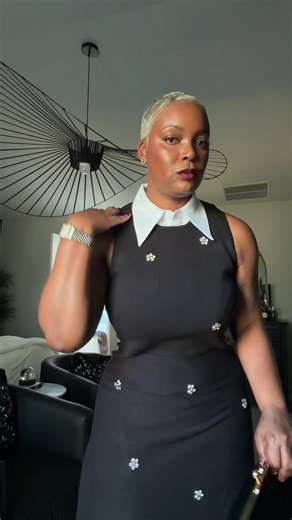 Stylish Low Cleavage Tops for Trendy Outfits