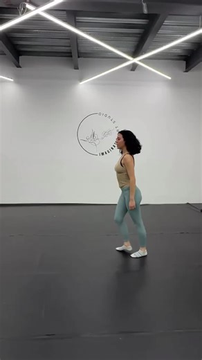 Llegó otro jueves de tips 🎃💜 #danza #ballet #danzacontemporanea #cosasdebailarinas #flexibilidad #tips #balletdanza #ballettok #tutorial