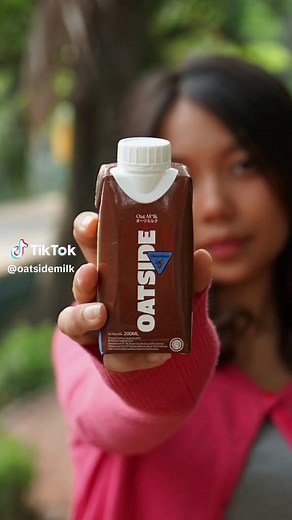 POV: Your Emotional Support Oat Milk Review