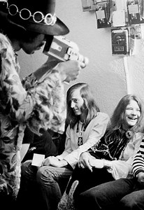 my two all time favorite monterey performances… janis joplin and jimi hendrix performing at the monterey pop festival on june 18, 1967 ❀˚⋆ #jimihendrix #janisjoplin #60s #montereypopfestival