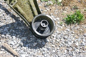 Can't get Echo SRM-225 trimmer head off--what am I...