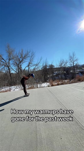 Dearest gentle runner, warmups have been quite deliteful this past week 🫖 💜🌸 . . . #runnergirl #bridgerton #runtok #runforfun #winterrunning