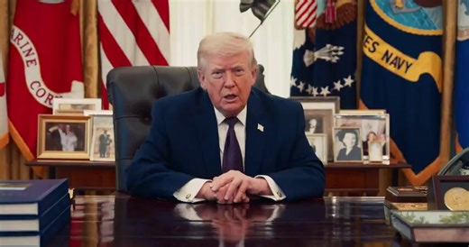 **この動画の内容要約（約1分47秒の演説動画）**ドナルド・トランプ大統領が大統領執務室（オーバルオフィス）の机に座り、カメラに向かって直接語る**イースター（復活祭）メッセージ**です。背景にアメリカ国旗や軍旗、写真などが映っています。### 主な内容（全文の要点）- **冒頭**：聖週間（Holy Week）に、世界中のキリスト教徒とともに「主イエス・キリストの復活」という歴史上最も栄光ある奇跡を祝うことを誇りに思うと述べる。- **キリストの意義**： キリストの生涯は「真の謙虚さ」を、死は「真の愛」を、復活は「死さえも福音を沈黙させない」ことを示したと説明。- **聖書の引用**（ヨハネ3:16）： 「神は世を愛してその独り子をお与えになった。信じる者は滅びず、永遠の命を持つ」 「Eternal Life（永遠の命）——なんて美しい言葉だろう！」と感動的に語る。- **アメリカの信仰復活**： イエスの十字架のおかげで私たちは毎日希望を持って生きられる。 アメリカでは「信仰の復活（resurrection of faith）」が起きている。教会の座席はより満席で、若く、忠実な