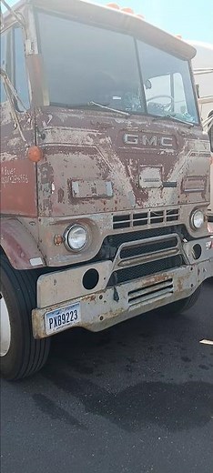 1965 GMC COE crackerbox! still working! 💪 2 stroke Detroit