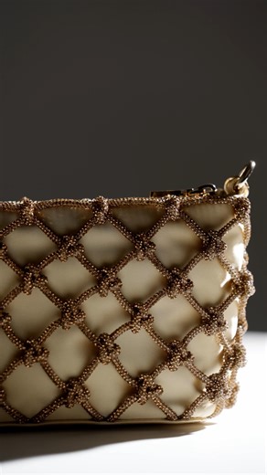 Handbags in eye-popping hues. #LoveGUESS geni.us/GUESSHandbags | GUESS