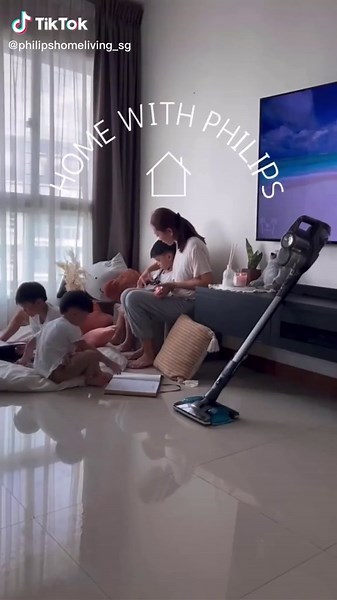 Philips SpeedPro Aqua 8000 Series: Clean with Ease