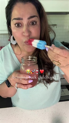 Childhood in a popsicle… but now it’s in a can 🤍🇺🇸 I wasn’t expecting it to taste this good. That classic rocket pop flavor… but better for you with only 3g sugar 🙌🏼 This is what I’m stocking for Memorial Day pool days all summer ☀️ limited edition too… so I grabbed extras #tiktokshopstockup #summerdrinkideas #bloomnutrition #sodapop #probioticsoda