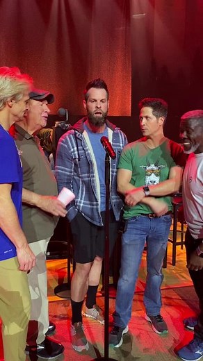 Happy birthday to you, Bill Gaither! 🎉🎈 Help us celebrate Bill’s 86th birthday in the comments below! #BillGaither #Happy #Birthday #Gaither #Music #FYP