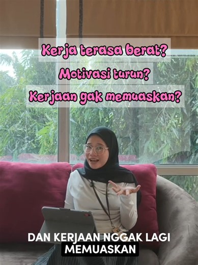 Kerja terasa makin berat, semangat menurun, dan hasil kerja ngga lagi memuaskan? Bisa jadi itu bukan sekadar lelah biasa, tapi tanda-tanda burnout. Pentingnya untuk mengenali batas energi diri sendiri dan memberi waktu untuk istirahat sebelum kelelahan semakin menjadi-jadi. Yuk, kenali tanda-tanda burnout dan cara mengatasinya di MI Spotlight! ✨ 📹 : RIZKA/MARSYA #MISpotlight #Burnout #KesehatanMental #MediaIndonesia