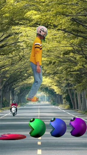 wait me jump on new colour monster Pac-Man 😁🤡🤖