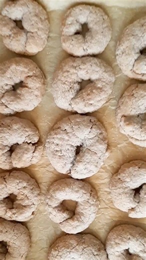 BISCOTTI AL VINO: semplici semplici ma....deliziosi! 👇👇👇 https://www.cookaround.com/ricetta/biscotti-al-vino.html | Cookaround - Cucina e Ricette
