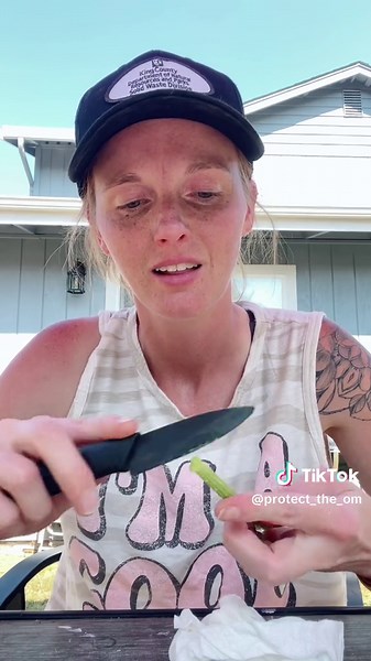 How fun! Little DIY musical instrument fun for the whole family! ☺️ #garden #gardenfun #musicalinstrument #music #gardenmusic #diyproject #kidscraft #kidscraftsideas #kidsprojects #diygarden