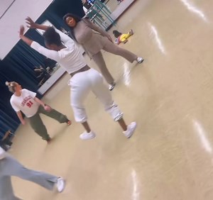 Throwback at this twerk workshop 🔥🌈 #fyp #foryou #dance #lgbt🌈 #studsoftiktok🌈 #lesbiansoftiktok🌈 #wlw #girlongirl #lesbian #fypシ #viral