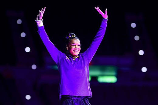 LSU's Haleigh Bryant shares adorable picture with boyfriend Peyton Sybrandt as they attend baseball game