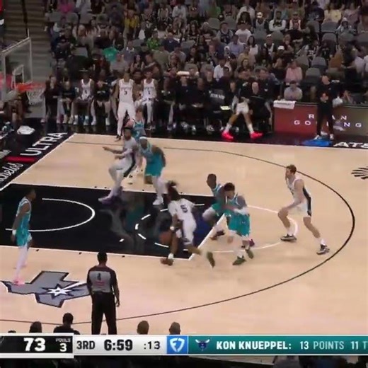 STEPHON CASTLE screen reject onto the trampoline