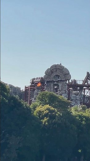 マーメイドラグーンとアラビアンコーストを繋ぐ橋【キングダム•ブリッジ】からレイジングスピリッツを見る🎢👀 #ディズニーシー #レイジングスピリッツ