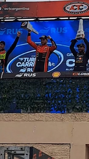 Festejos de podio para el triunfo de @agustincanapino en Concepción 🏆 🎥 @tribuna2ok #chevrolet #canapino | Tribuna 2