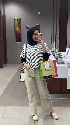 Comfy Pants for Modern Living: Stylish and Versatile