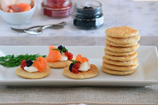 La mejor receta para hacer blinis caseros (y con qué acompañarlos)