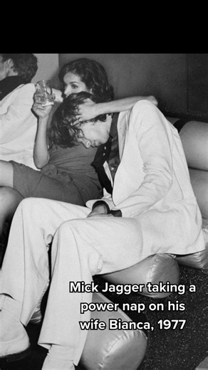 136K views · 398 reactions | Rare photos of celebrities partying at Studio 54 show how crazy this club was in its prime 睊 | The Vintage News | Facebook