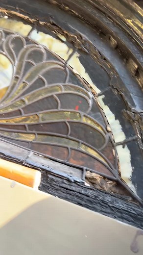 Vintage leaded stained glass window restoration #leadedglass #stainedglassart #vintagestyle #victorianstainedglass #witraż #restorationproject #stainedglassrestoration #smolenstainedglass #eastmeadow #leadlight | Smolen Stained Glass