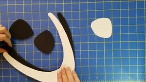 Here’s a super quick tutorial on how to create EVA foam jewelry and how to achieve a rounded effect on foam pieces. For the full video and more tutorials, check out our YouTube channel! EVA foam available exclusively in the US from JOANN Fabric and Craft Stores Tutorial by FantasyNinja #tutorial #diy #howto #yayahanfoam #evafoam #foamsmith #cosplaytutorial #jewelry | CosplayFabrics.com