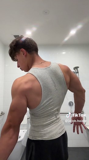 Effective Cardio Workout Routine for Women | Gym Cardio HIIT