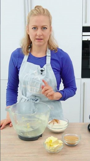 Saftiger Brombeerkuchen mit Streusel | Knuspriger Streuselkuchen 👩‍🍳 | Einfach Backen