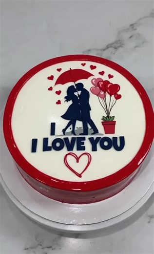 Prajituria Moft on Instagram: "POV: Ai găsit cel mai dulce mod de a spune 'Be Mine'. 💘 Am pregătit o colecție specială de tortulețe artizanale, cu glazură oglindă și decoruri care pur și simplu te fac să zâmbești. Sunt mici, cochete și incredibil de delicioase – exact ce ai nevoie pentru o surpriză memorabilă. Te așteptăm la Prajituria Moft să îți alegi favoritul! 🏃‍♂️ Grăbește-te, dragostea trece prin stomac, dar tortulețele acestea trec repede din vitrină #GustulFaceDiferența #MomenteDeNeuit