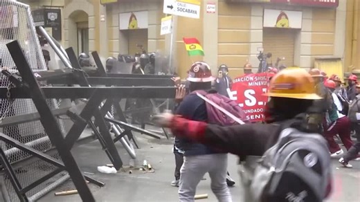 Bolivian miners clash with police during fuel subsidies march