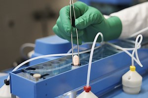 Pfizer pill becomes 1st US-authorized home COVID treatment