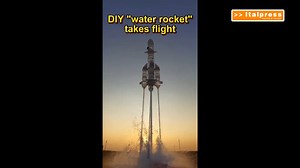 Un insegnante di scienze nella provincia cinese orientale del Jiangxi ha costruito un "razzo ad acqua" utilizzando bottiglie di plastica e secchi. Il suo progetto fai da te è decollato verso il cielo, accendendo la passione per la scienza tra i bambini della zona. | China Xinhua News | Facebook