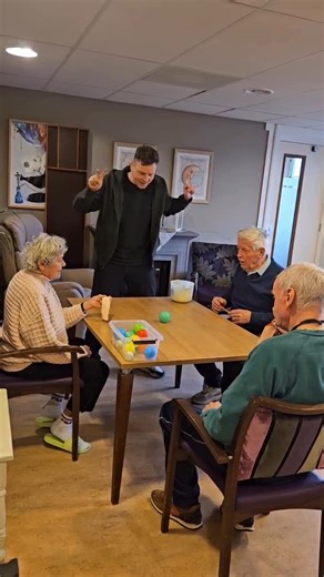 Joël | BEWEGEN IS LEVEN | on Instagram: "Let’s kick off tomorrow with playful movement.. it works! 💛 Need help? You’ll find everything on my website. bewegenisleven.nl - Grab my activity box: filled with colorful materials and, best of all, access to a platform with ready-to-use videos. Just open the box, scan the code, and start. The rest happens naturally. 😃 Let’s go!💪🏻 LINK IN BIO! @bewegen.is.leven #play #movement #letsgo #start #tomorrow"