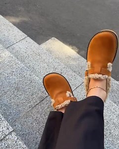 Anatomical Clogs Women, Handmade Suede Winter Fur Lined Shoes, Closed Toe Shearling Mules, Warm Leather Slip on Clog - Etsy