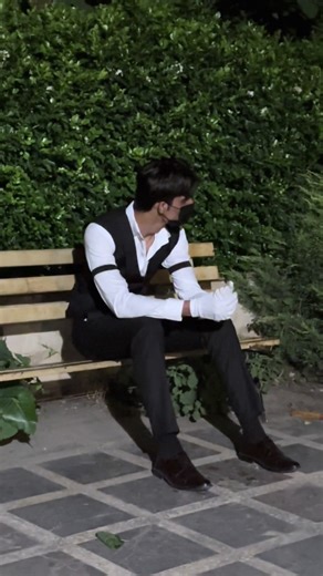 Ary Itni cute 🫢🥹 Kya ap mry liya smile ker sakhti h 🤭🫀ummm bs ak bar apka hath pakar sakhta hon 🥺🤝ak br plzzz 😭 or ami ne jagha deya 🥺🫀tora sa wait ker leti mama 😭🫀 #handsome #umarzayne #mytype #Alpha#wattpadforyou