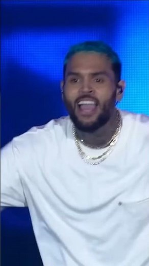 Chris brown yeah 3x live dance and performance in his concert