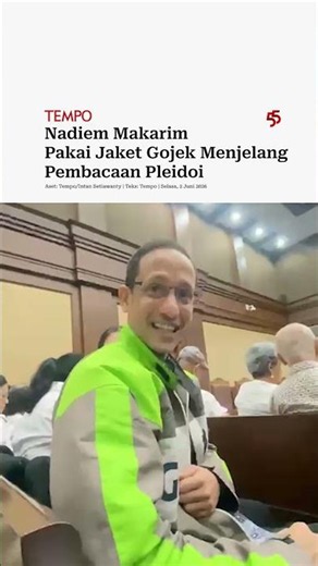 Nadiem Makarim Wears Gojek Jacket Before Reading His Defense Plea