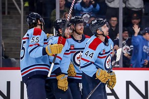 Analyzing the Winnipeg Jets’ power-play issues: Faceoffs, entries and setups