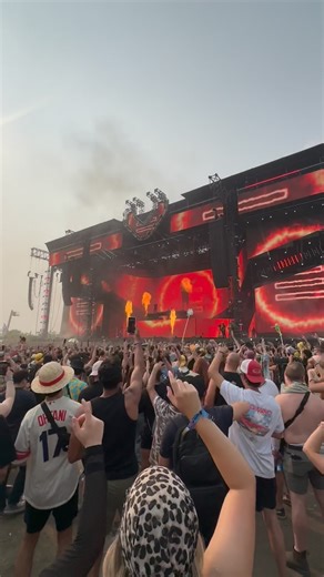 20K views · 65 reactions | Toronto + Third ≜ match made in melodic heaven.  That was a progressive house masterclass on the Main Stage — soaring melodies, euphoric builds, and a crowd that felt every beat. Thank you @thirdpartylive for bringing the emotion to #VELD2025. | Veld Music Festival | Facebook