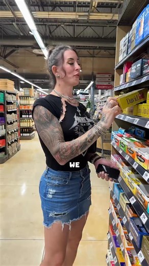 Gabbi Alon Tuft on Instagram: "If you’re eating a David Bar, you’ll want to watch this 🤯 Help us bring 60,000 GLO Bars to the world by joining our crowdfund at: WeFunder.com/glo OR see the details in my profile. Anyone can invest for as little as $100! Not a paid partnership with anyone…ever. GLO is my company and I HAVE to check the “paid content” box if I talk about it at all. -Gabbi #healthy #healthysnacks #healthyfood"