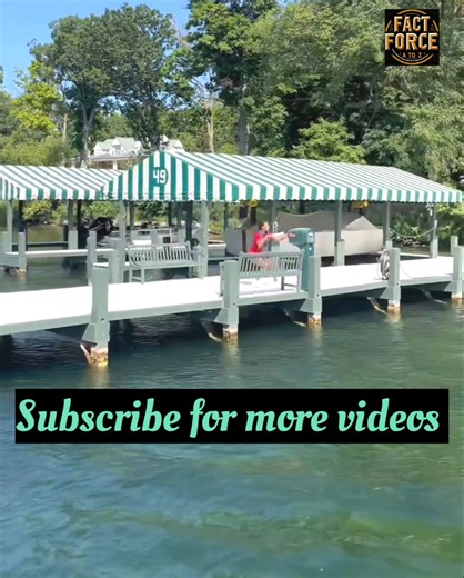 Paper Delivery From A Boat😯