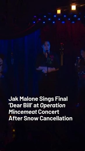 After inclement weather canceled the final performance of the original Operation Mincemeat (@mincemeatbway) cast’s run, the stars performed a live stream concert version for over 6,500 people – the largest audience Operation Mincemeat has ever had. Watch Tony-winner Jak Malone (@jakmalone_) perform “Dear Bill” in the livestream. | BroadwayWorld