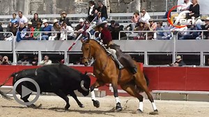Arles. Puerta grande de Guillermo Hermoso de Mendoza et Lea Vicens