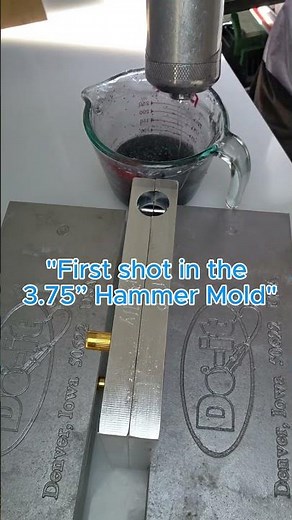 First shot in the AI Angling 3.75 " Hammer mold 🔥 insane thump and flash. ‪@AnglingAi‬