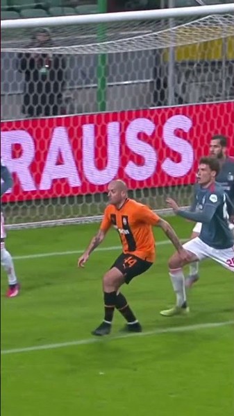 Ever seen a goal like this?! 🤣