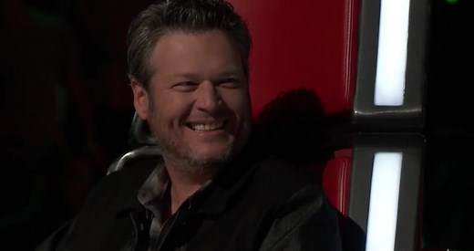 The Voice 2017 Blind Audition - Chris Weaver: "Try a Little Tenderness"