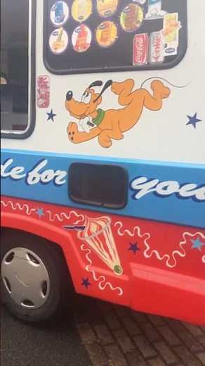 Mr whippy ice cream van playing greensleeves