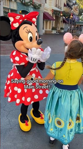 The perfect start to the day! #disneyland #minnie #donald #pluto #goofy #chipanddale #shorts #cute