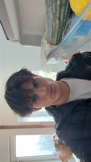 Frige tour…. #bp #lookism #looksmaxing